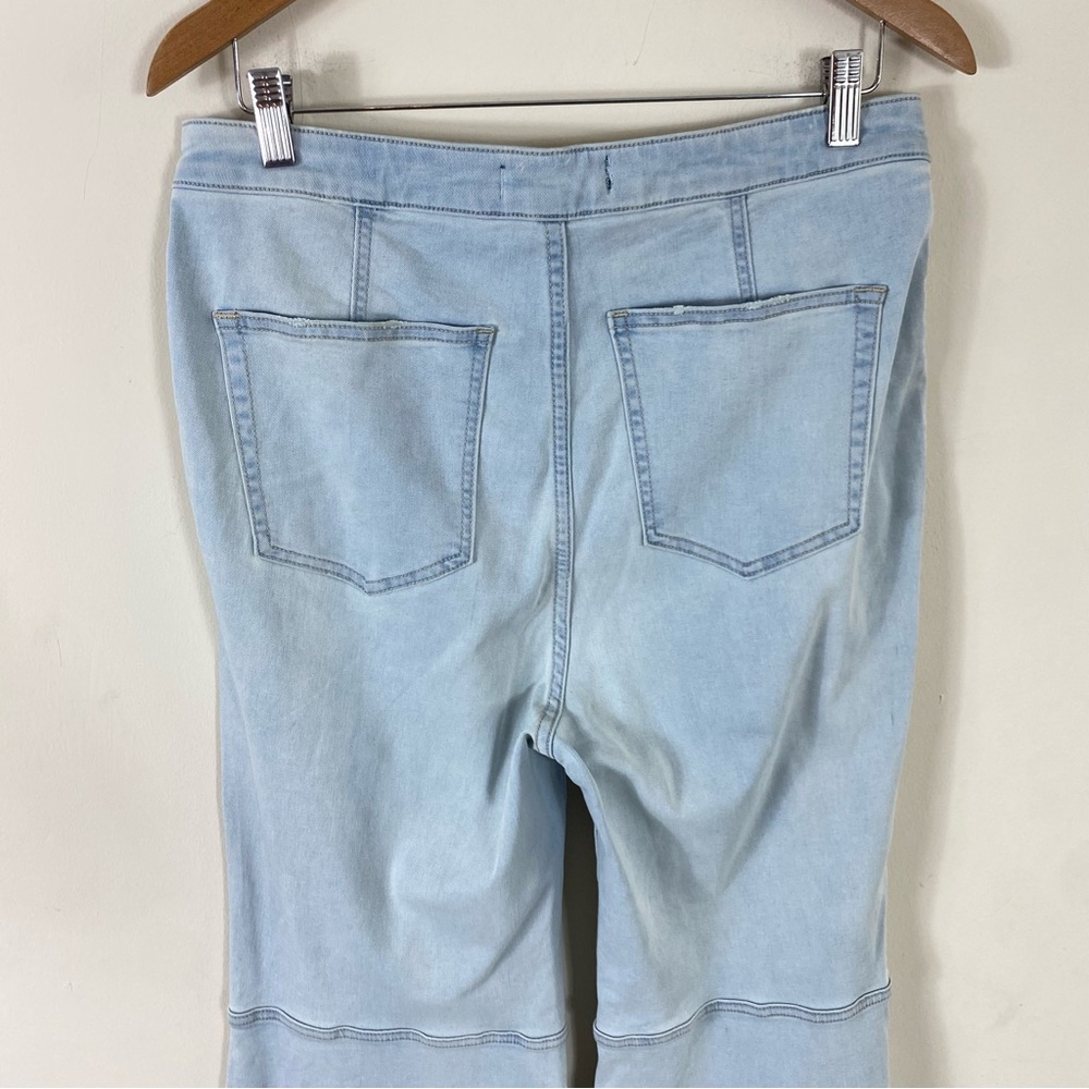Free People Youthquake Cropped Flare Jeans in Bleach Out Light Wash - 32 - Picture 13 of 16
